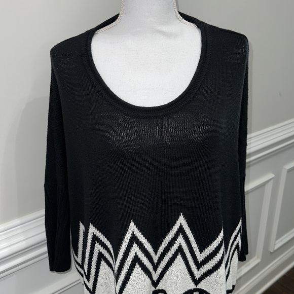 Hannah Sweaters - Hannah Boho Black and White Round Neck 3/4 Sleeve Sweater size XL